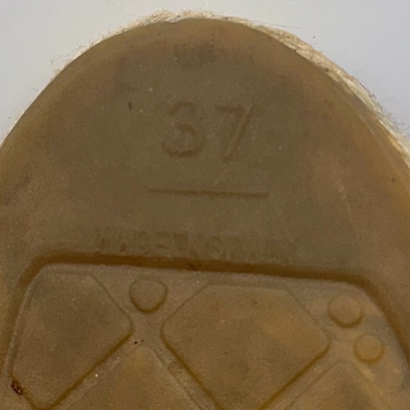 CHANEL Baby Pink Shiny Patent Leather CC Logo Espadrille Pull Ons EU 37 - Picture 11 of 12